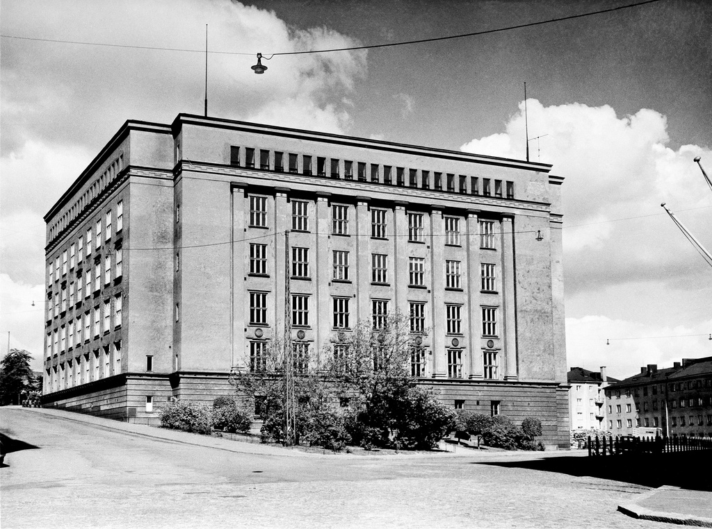 Helsingin Teknillinen oppilaitos, Agricolankatu 1-3.