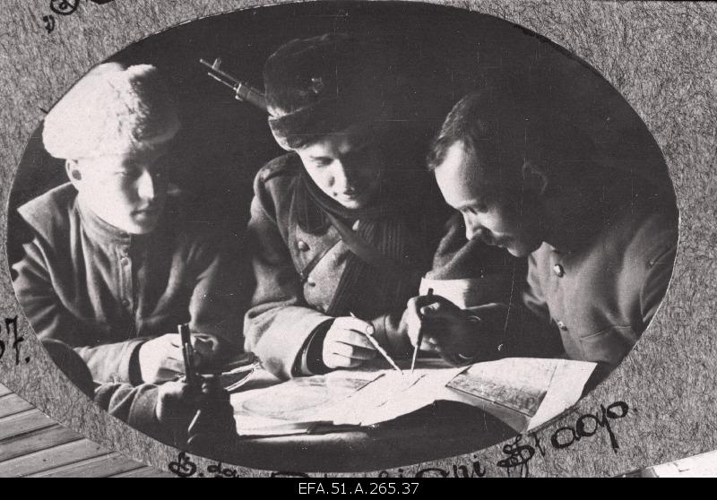 War of Liberty. Officers studying the map. From the left: 6th Battalion Leader of Armed Forces 3rd Battalion Jaan Junkur, 2th Battalion Leader of Armed Forces 6th Battalion Leader Hugo Attemann and unknown officer.