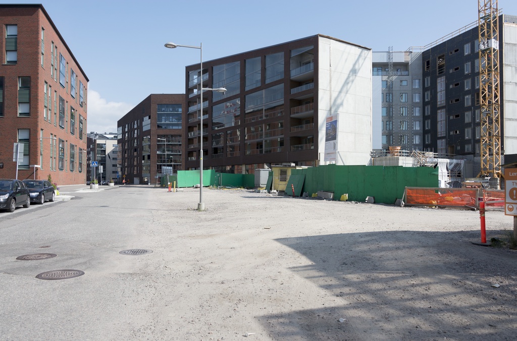 Kalasataman dokumentointi, Capellan puistotie. Kalasataman uutta rakennuskantaa.