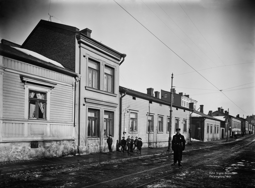 Lapinlahdenkatu 21, 19, 17, 15, 13.