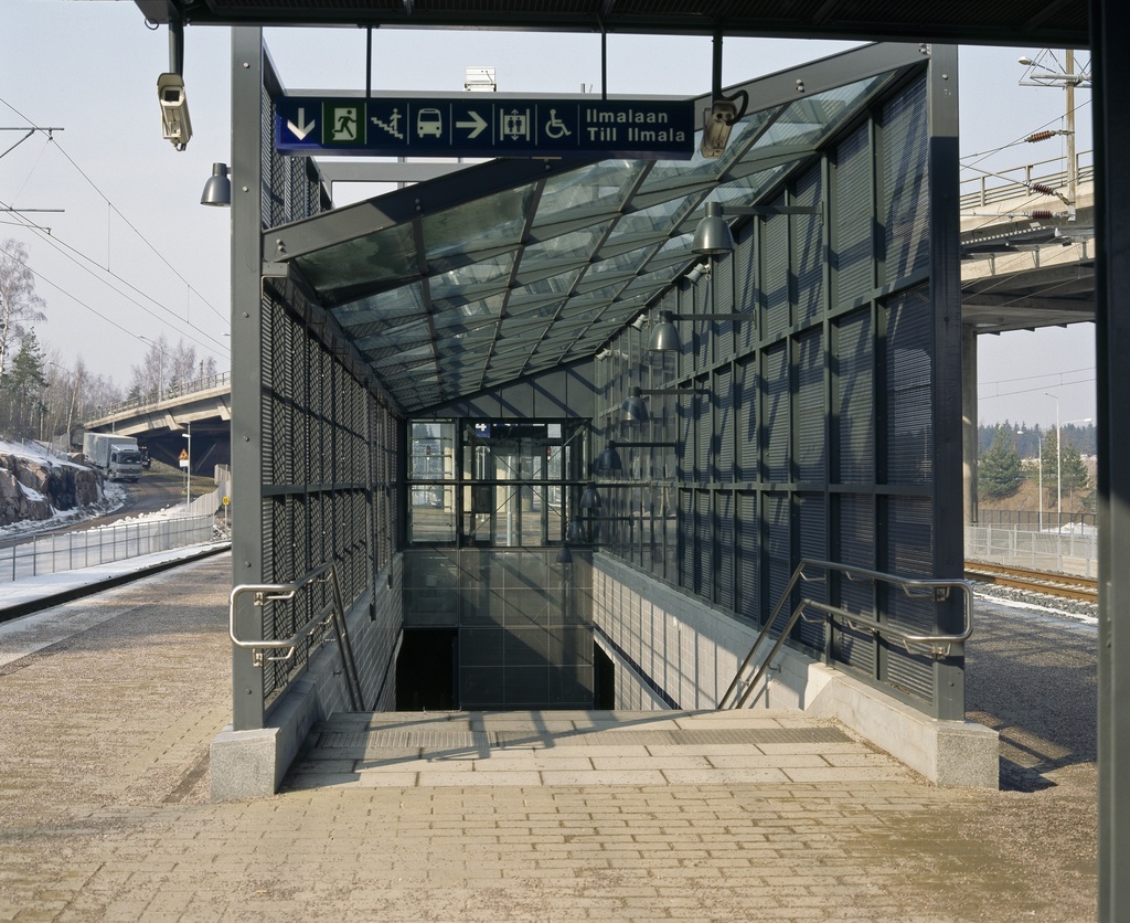 Pasila, Ilmalan rautatieseisake.