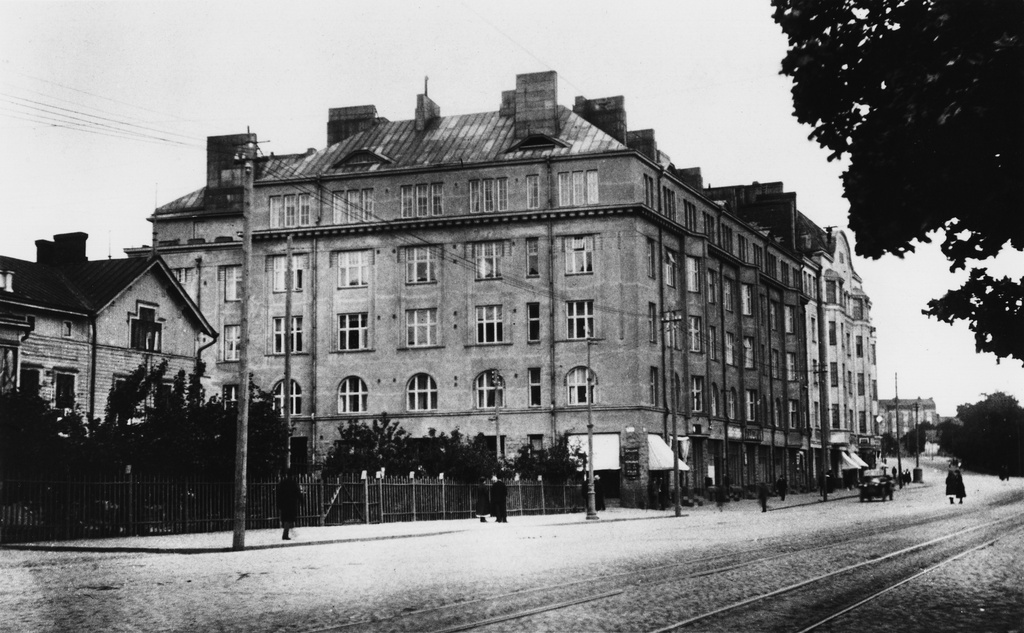 Hämeentie 24, 26, 28