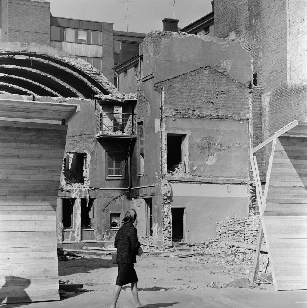 Elokuvateatteri Kino-Palatsin talon purkaminen, Pohjoisesplanadi 39..