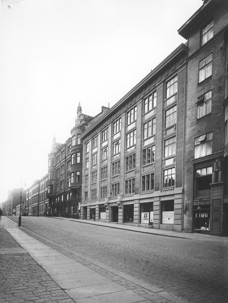 Unioninkatu 24, 22, 20.