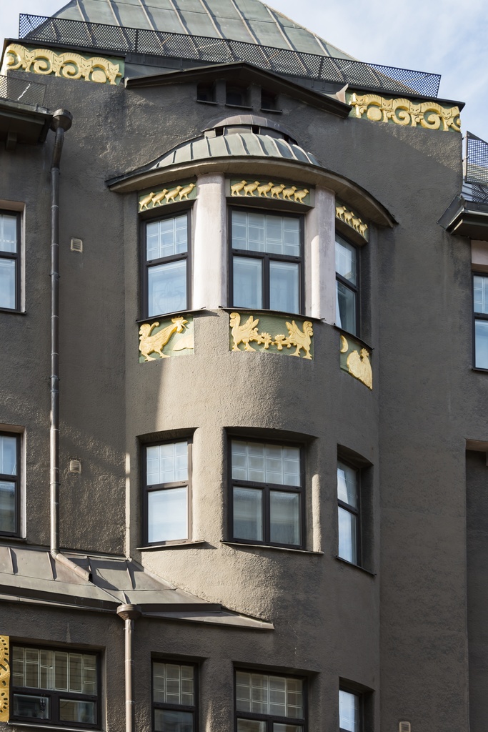 Liisankatu 16. Vilho Penttilän suunnittelema "Wilkmanin talo" vuodelta 1904. Yksityiskohta - erkkeri