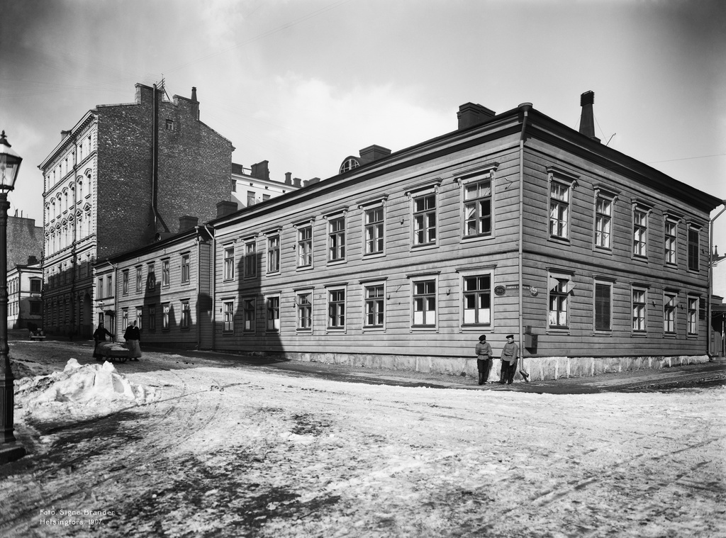 Liisankatu 7, 5, 3. Liisankatu 3 - Maurinkatu 8.