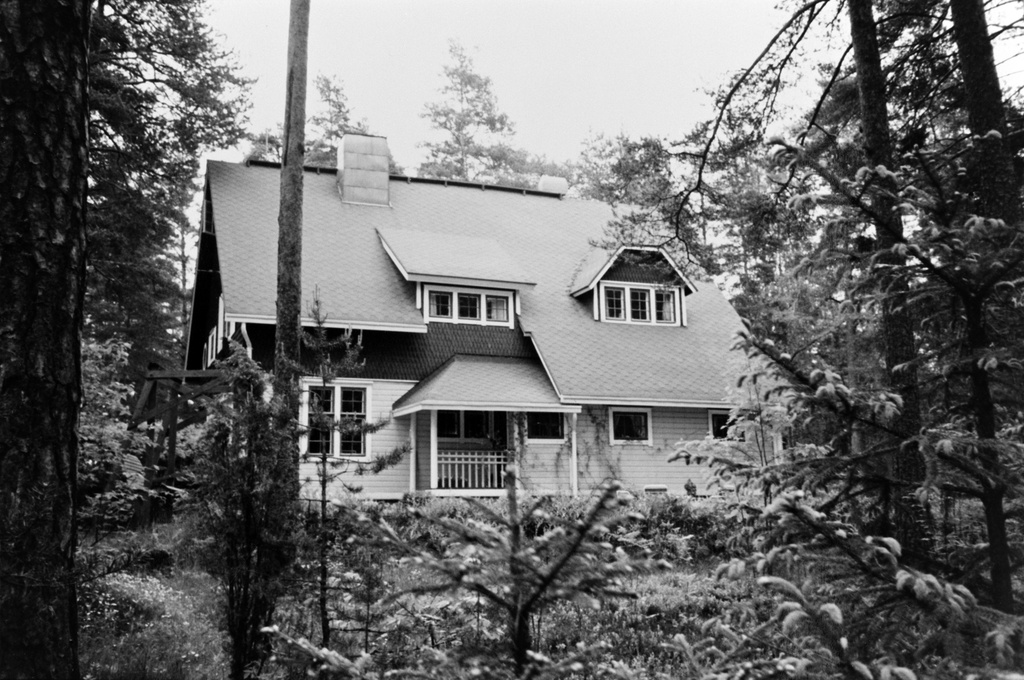 Vuosaari, Kallvik. Huvila Åsa. Kuvattu kesäkuussa 1989.