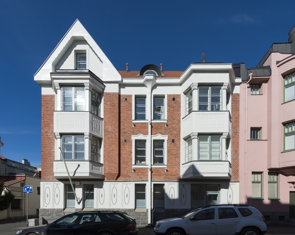 Huvilakatu 4. Oiva Kallion suunnittelema rakennus "Huvila". Rakennusvuosi 1910.