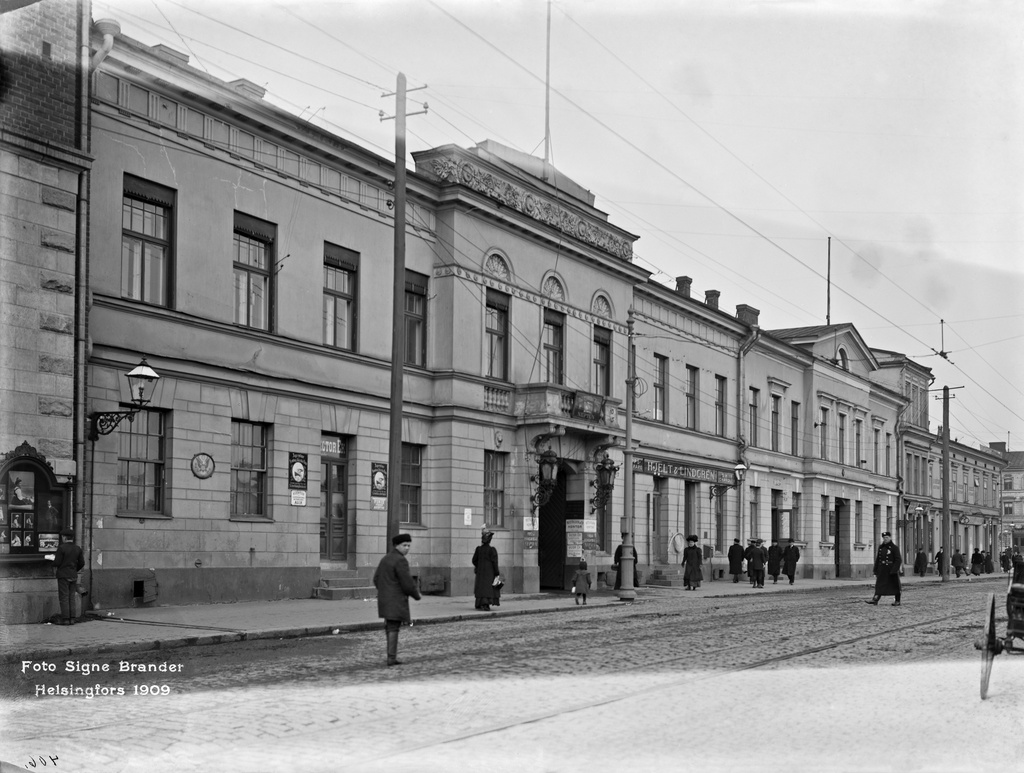 Läntinen Rantakatu (= Eteläranta ) 16, 18, 20.