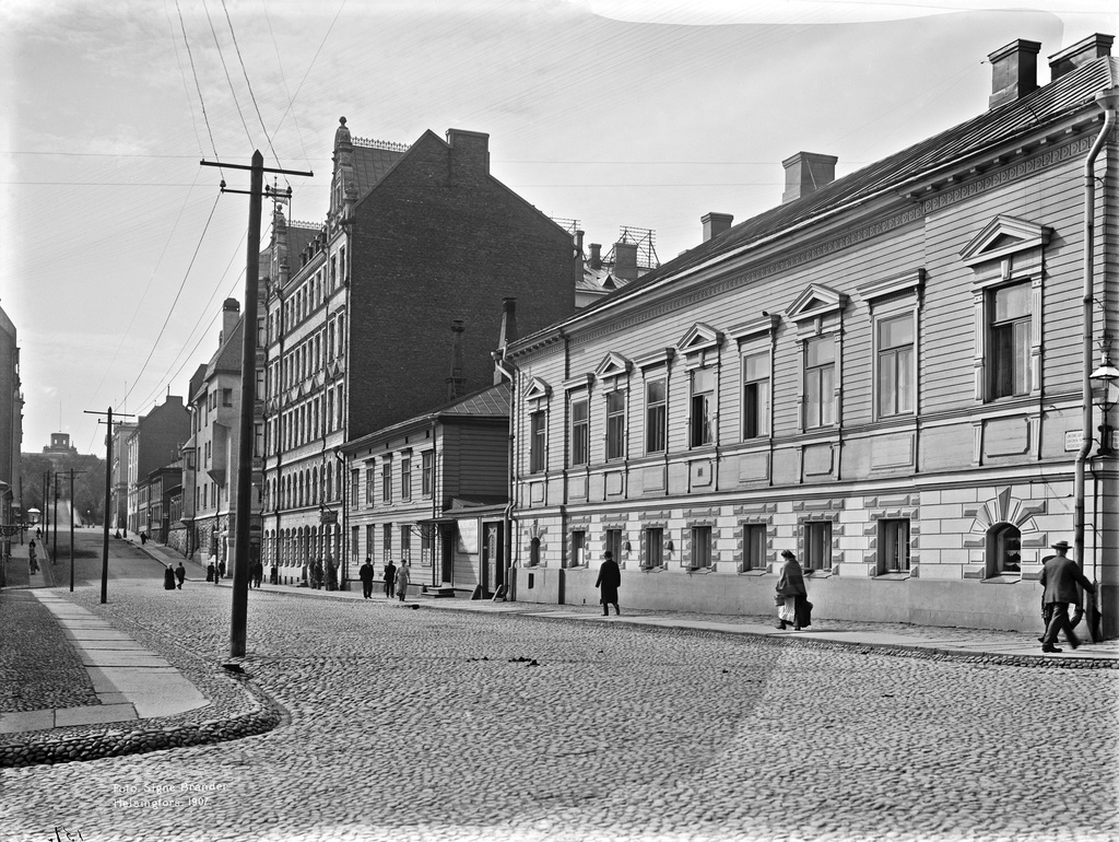Unioninkatu 18, 16, 14, 12.