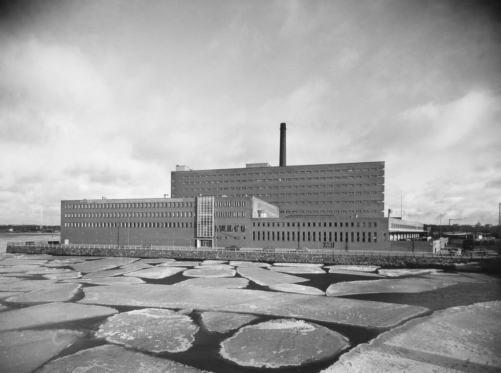 Oy Alkoholiliike Ab:n (Alko) pääkonttori ja tehdas. Itämerenkatu 51.