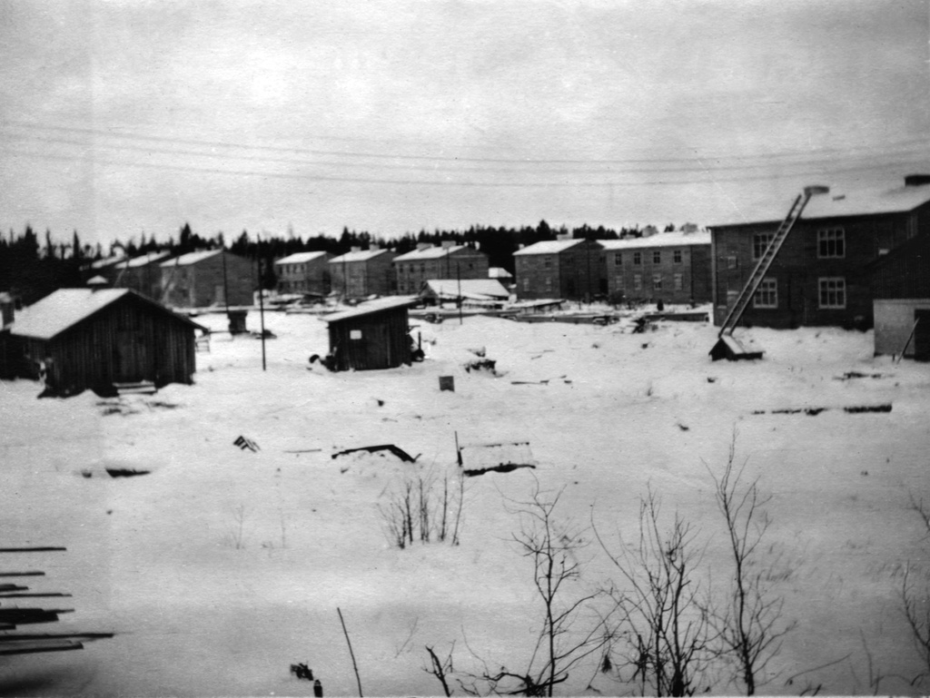 Talonrakennustöitä  puu-Käpylässä,  Pohjolankatu 25, 16, 14, 12, 10, 8