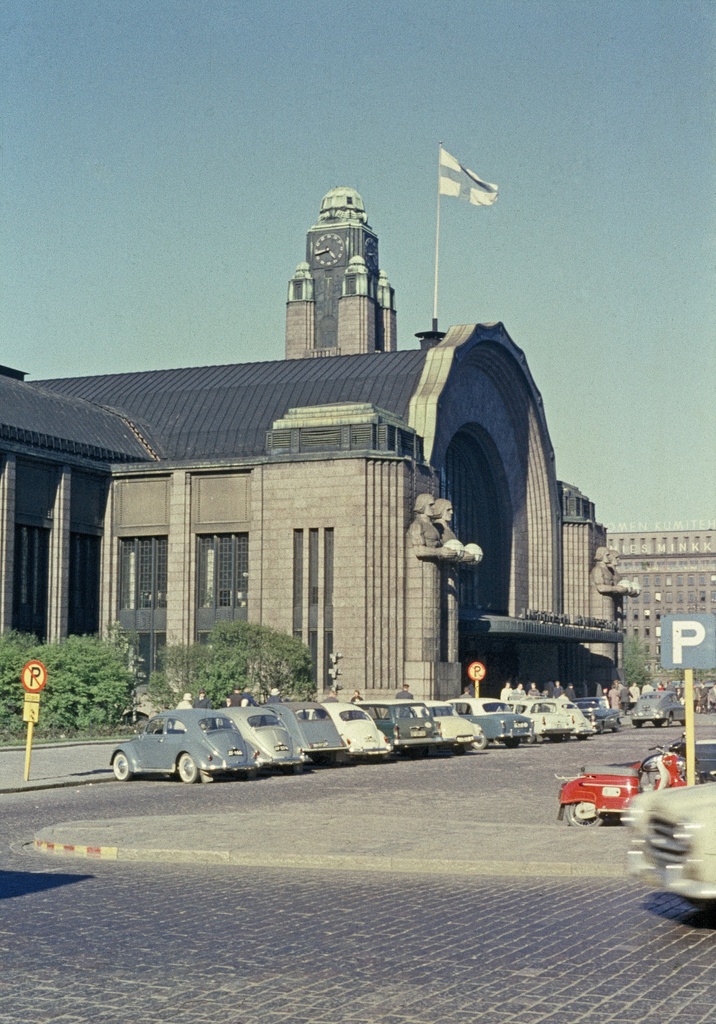 Helsingin päärautatieasema, Kaivokatu 1.