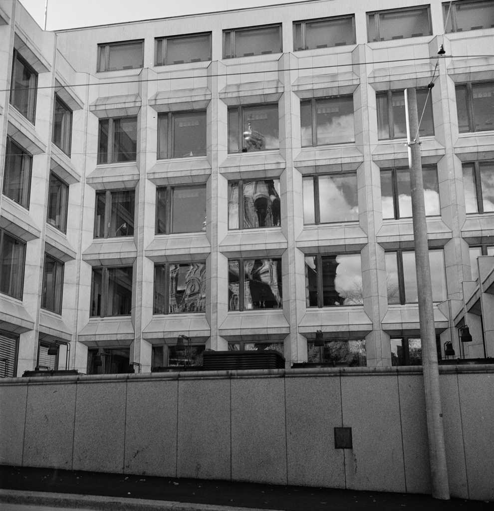 Kanavakatu 2. Enso-Gutzeitin pääkonttori. Arkkitehti Alvar Aalto.