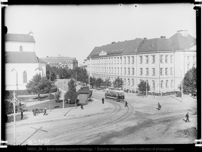 Jaani tänav (Pärnu mnt), Kommertsgümnaasium (MerekoolI  duplicate photo