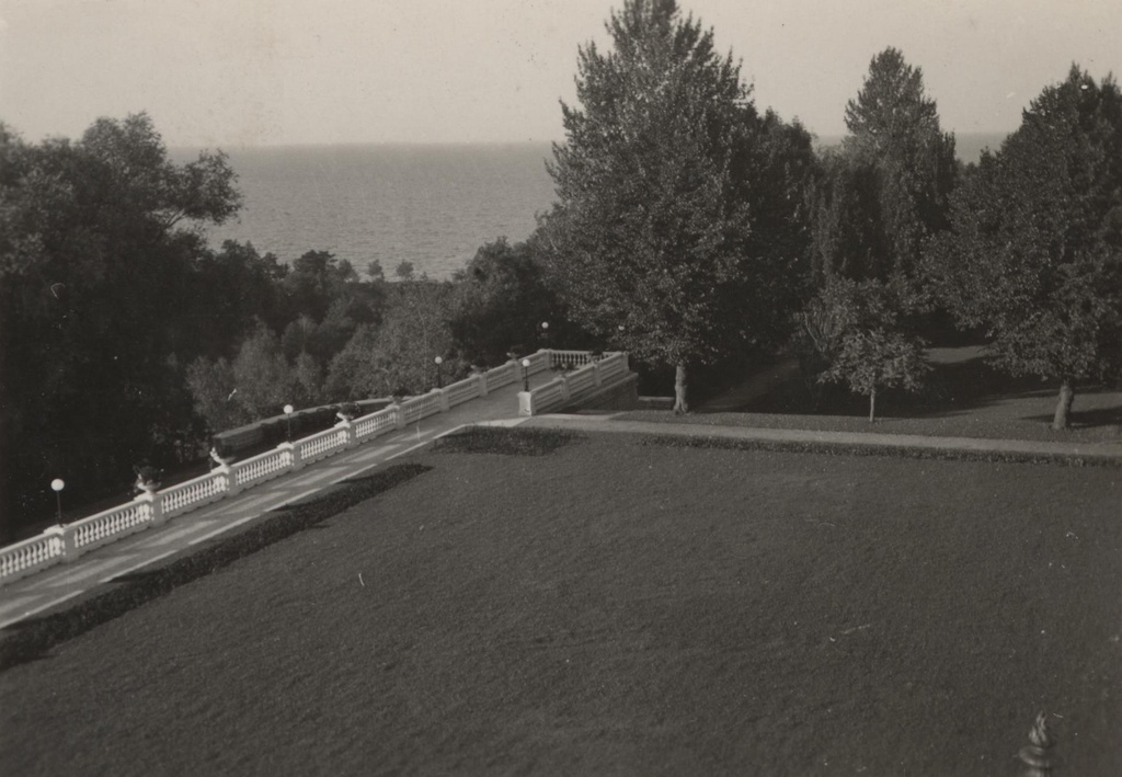 Valley castle, view of the balcony