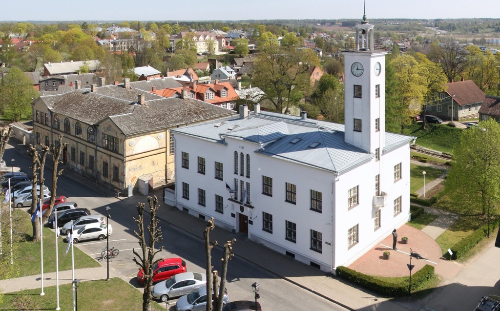 foto Viljandi, vaade veetornist raekojale rephoto