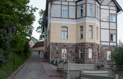 fotopostkaart, Viljandi, Pikk tn 33, end G. Rosenbergi maja, u 1938 (peale renoveerimist 1937, omanik M.Treufeldt)) rephoto