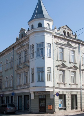 foto, Viljandi, Lossi tn 26, foto I. Tavaste, värviline rephoto