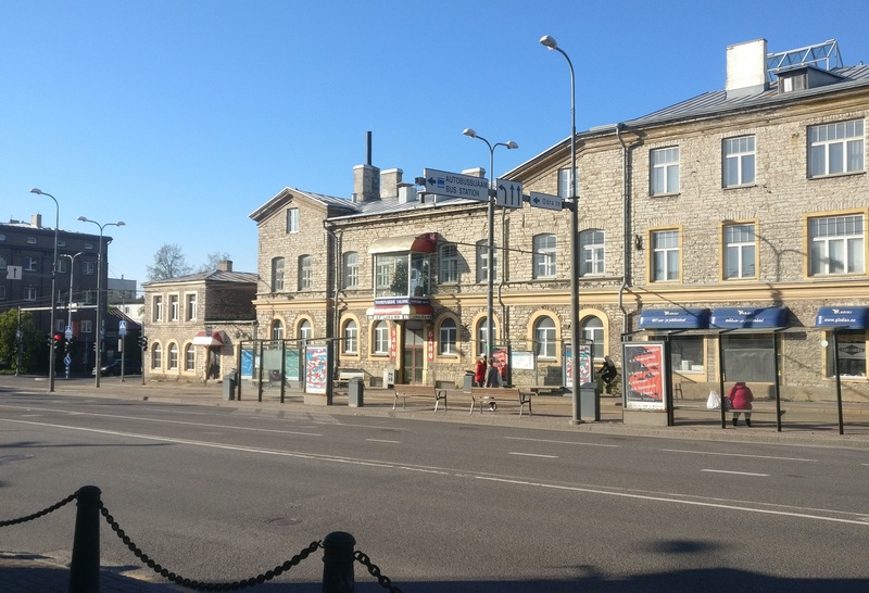 One of Tallinn's former entertainment houses on Tartu highway rephoto