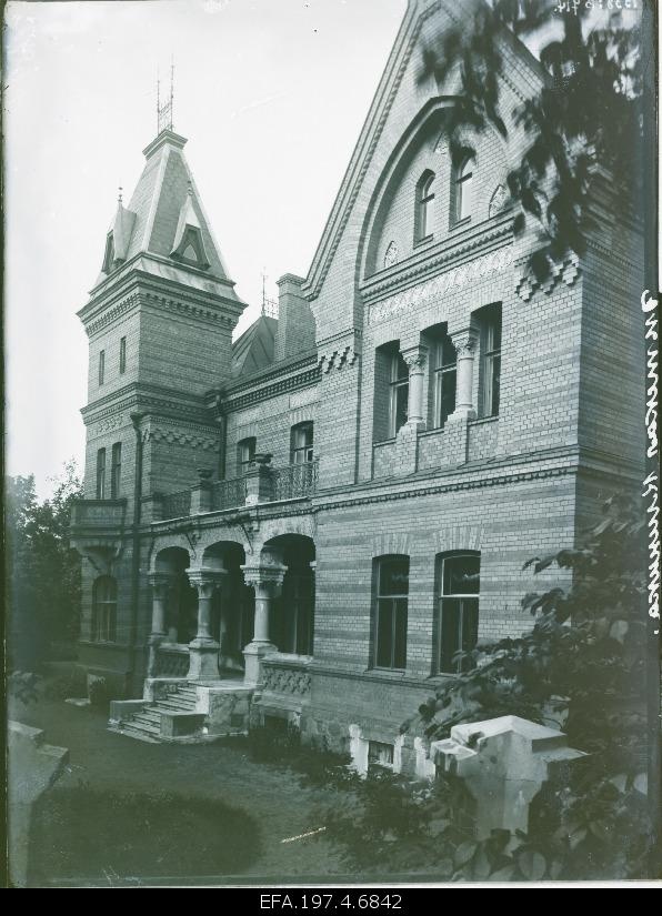 Children's Clinic in Veski Street.