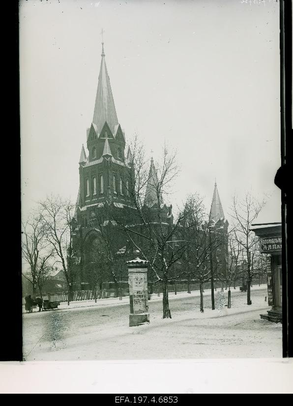 Peter's Church at the corner of Narva highway and Puiestee.