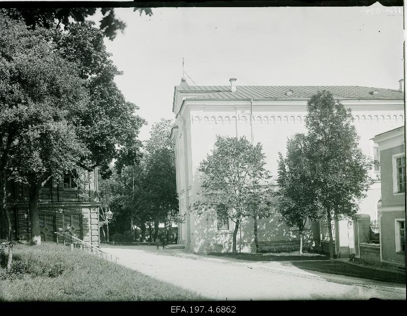 Jakobi Street. On the right University of Tartu.