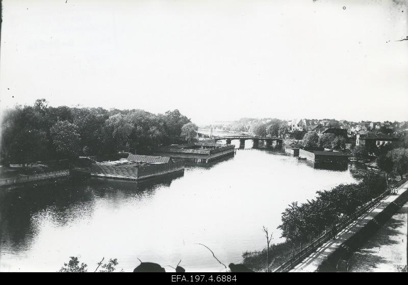View of the wooden bridge and swimming pools on Emajõel.