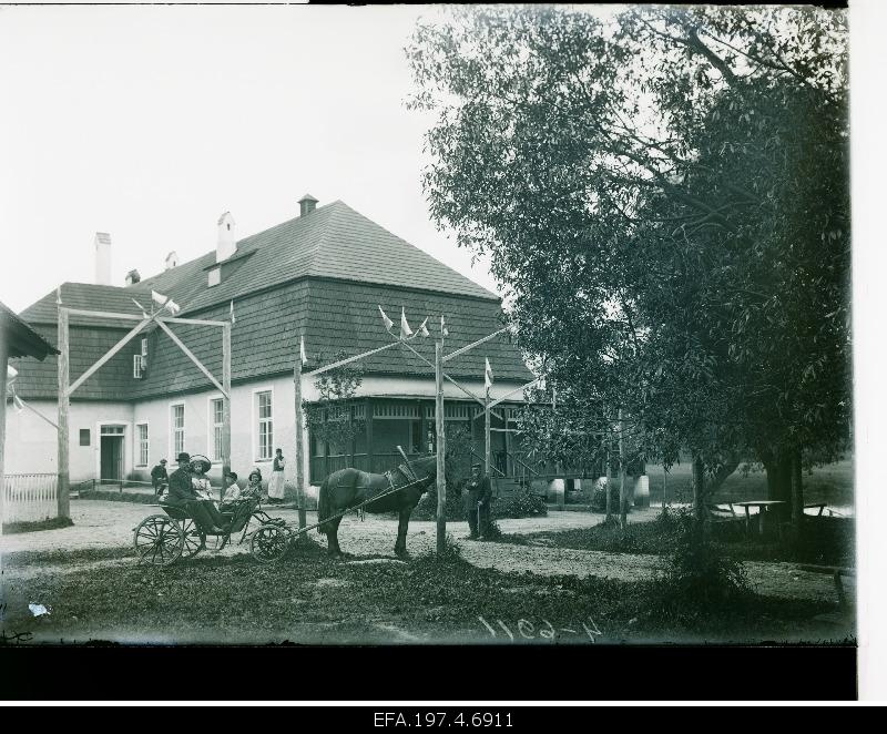 The rabbit pitch near Emajõe.