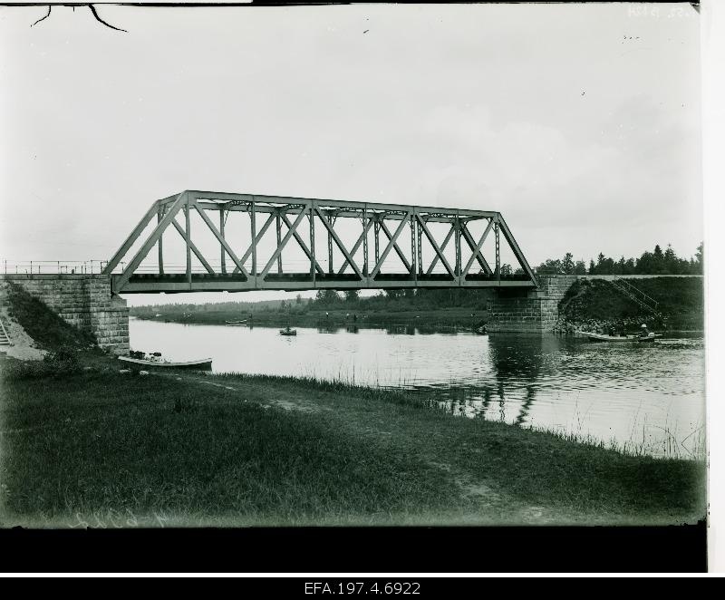 Rabbit railway bridge Emajõel.