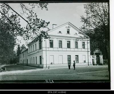 Women's Clinic in Lossi Street.  duplicate photo