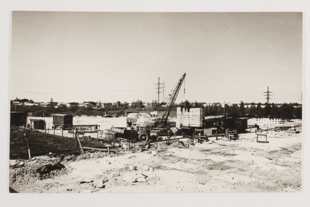 Construction of the building of the municipal Laki Street