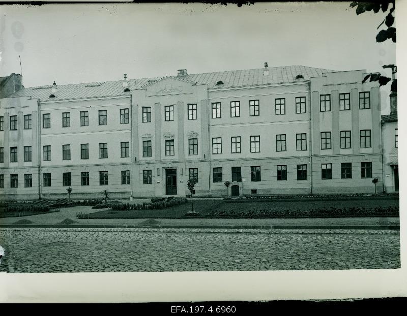 Building Vabaduse puiestee 7.