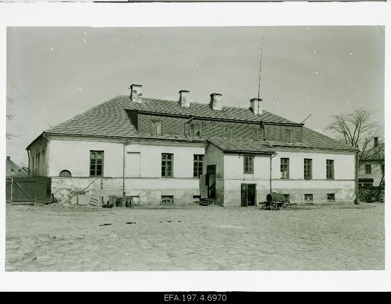 Tartu Post Station, viewed by the yard.