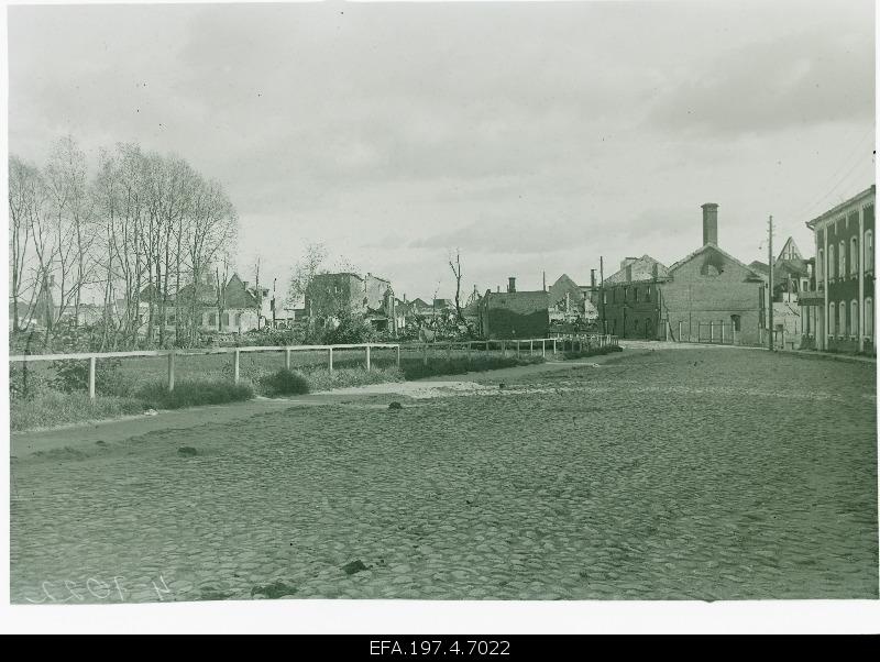 Ruins on Meltsiveski Street.