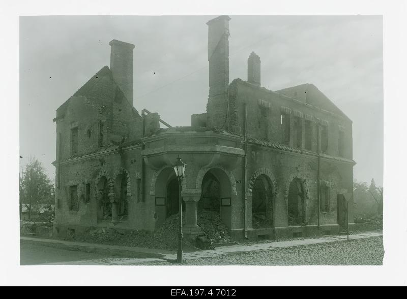 The ruins of Mary's pharmacy. On the intersection of the tig and General e. Põdder Street.