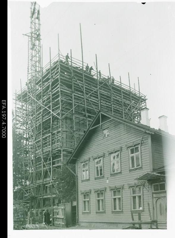 Construction of the water tower Teacher Street.