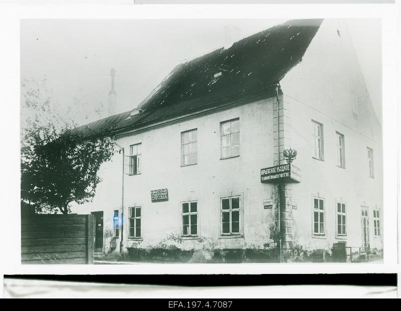 The building of the Tartu Kreis Army Commission at the crossing point of Laia and Jaani Street.