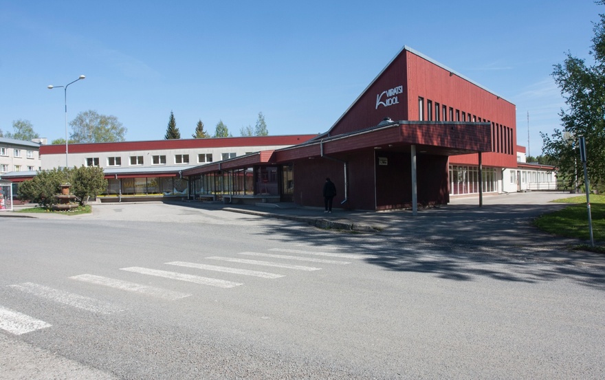 Viiratsi kaubanduskeskus, vaade. Arhitekt Valve Pormeister rephoto