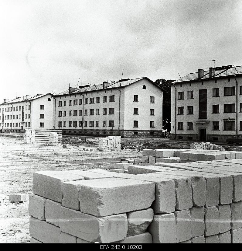 View of the new apartment block in Pärnu, on the Lenin puiestee.