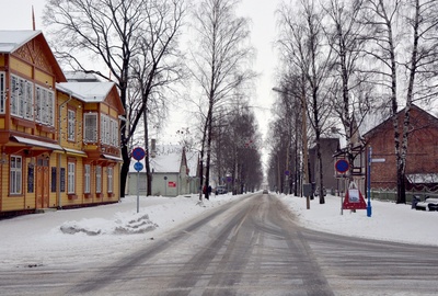 Fotonegatiiv. Supeluse tänav lipuehtes rephoto