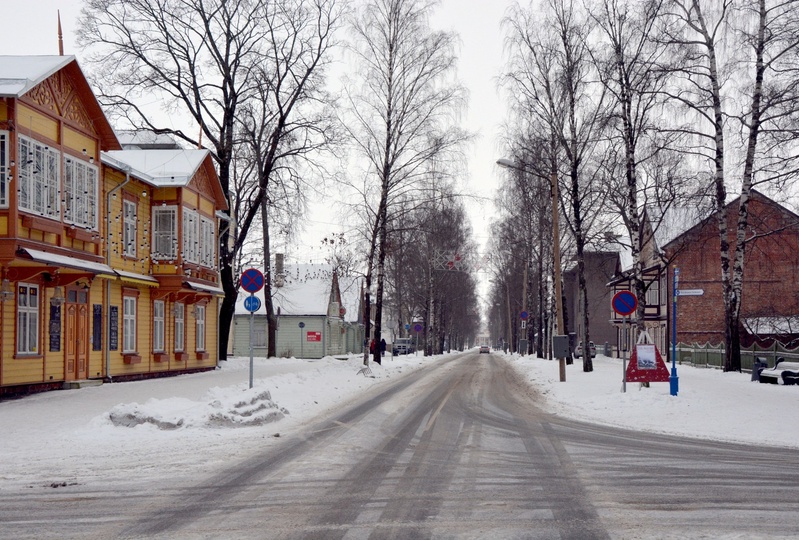 Fotonegatiiv. Supeluse tänav lipuehtes rephoto