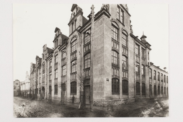 Union Maakri Street building