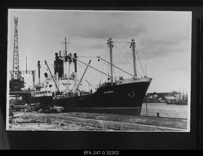 Aurik Jaan Anvelt in Pärnu port.  similar photo