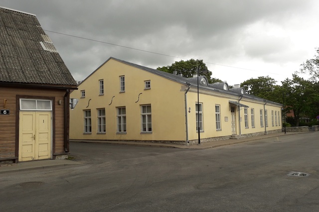 Castle school in Kuressaare 1906 rephoto
