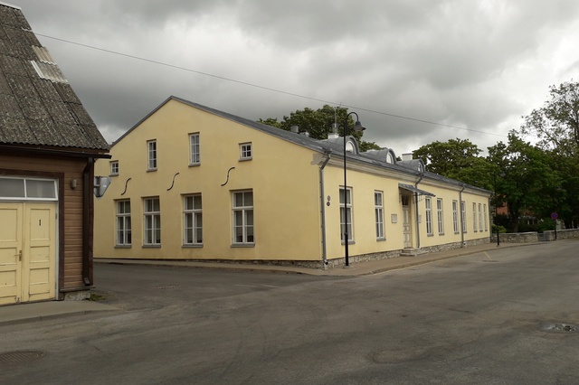 Castle school in Kuressaare 1906 rephoto