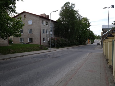 Photo. Võru. Tartu Street viewed from Jekaterina EÕK with view to the harder direction in the 1930s. rephoto