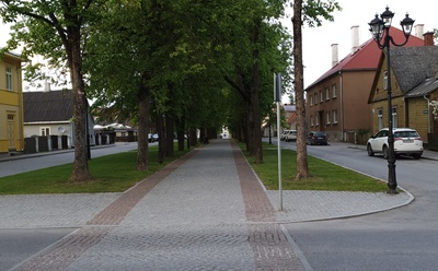 Foto Werro Pargiallee vanem osa Kreutzwaldi tänavalt Jüri tänava suunas  1910.a. rephoto