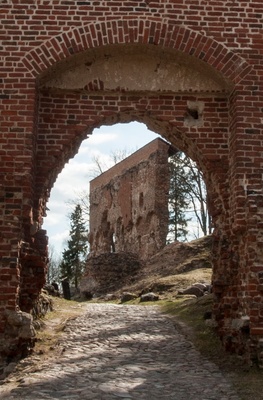 Ruins of Viljandi Lotion rephoto