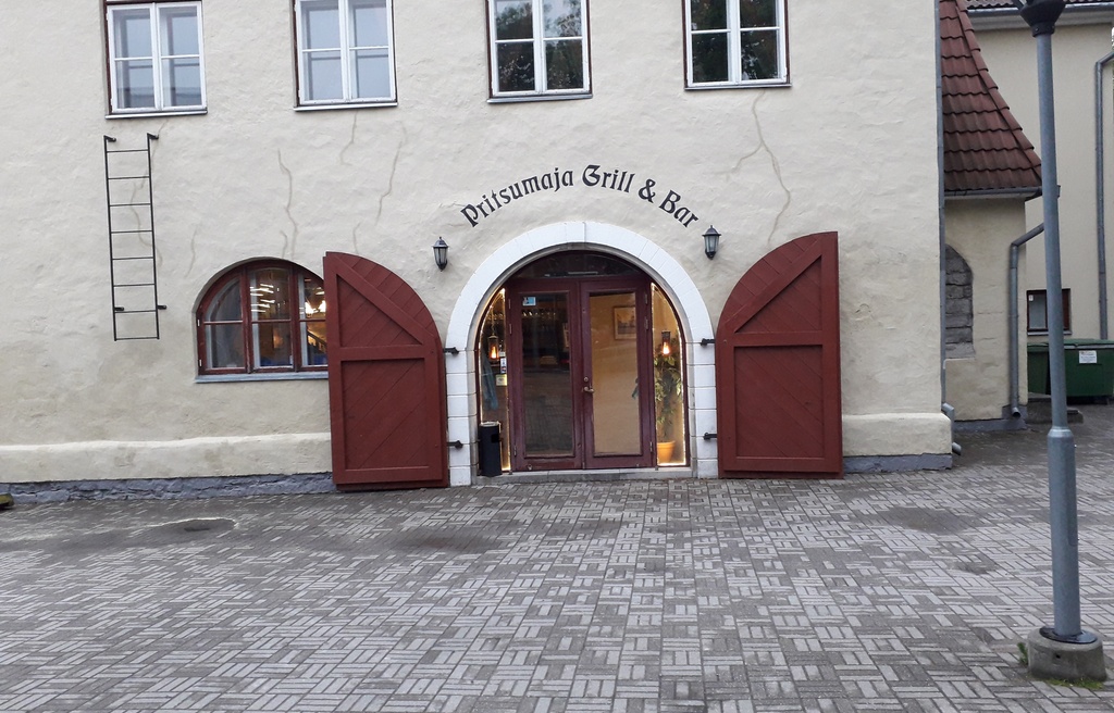 Members of the Free Fire Antiguard Society of Kuressaare in the jubilee of the 50th century rephoto